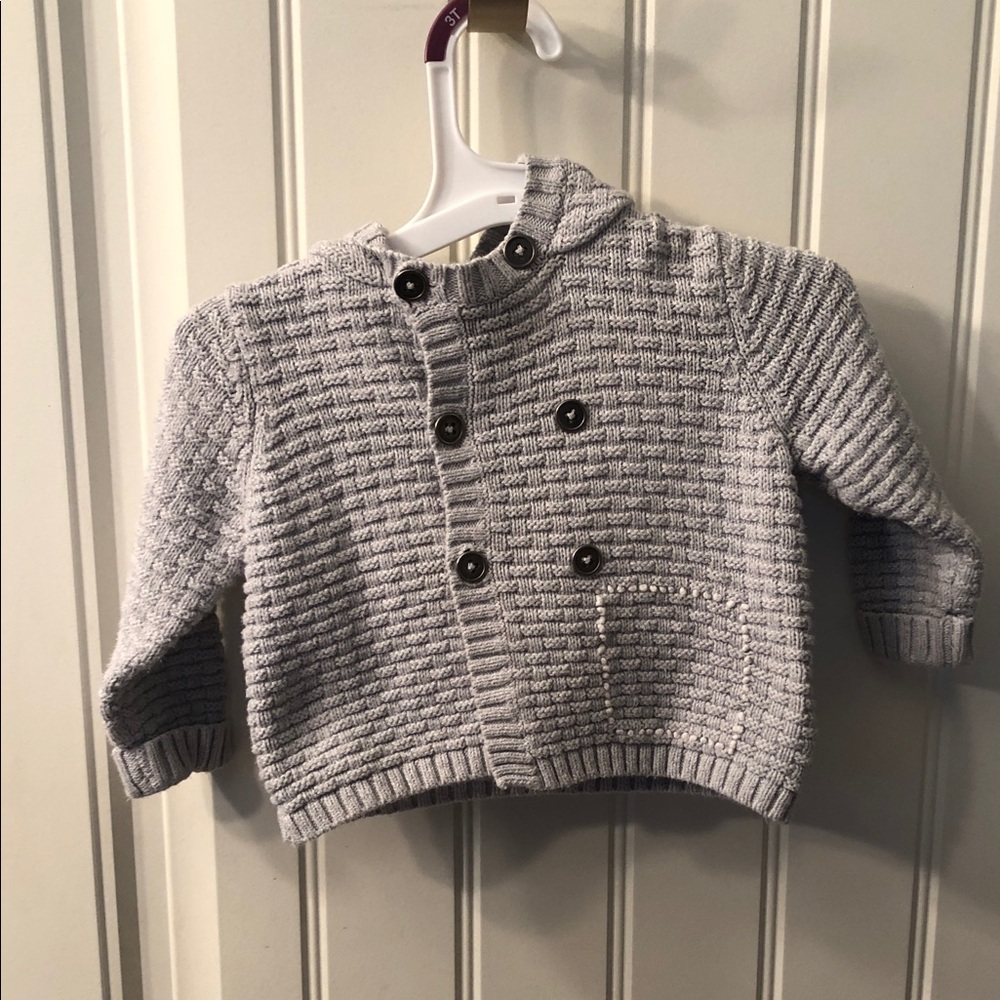 101. Max studio Gray Knit Button-Up Baby Sweater size 3-6 months